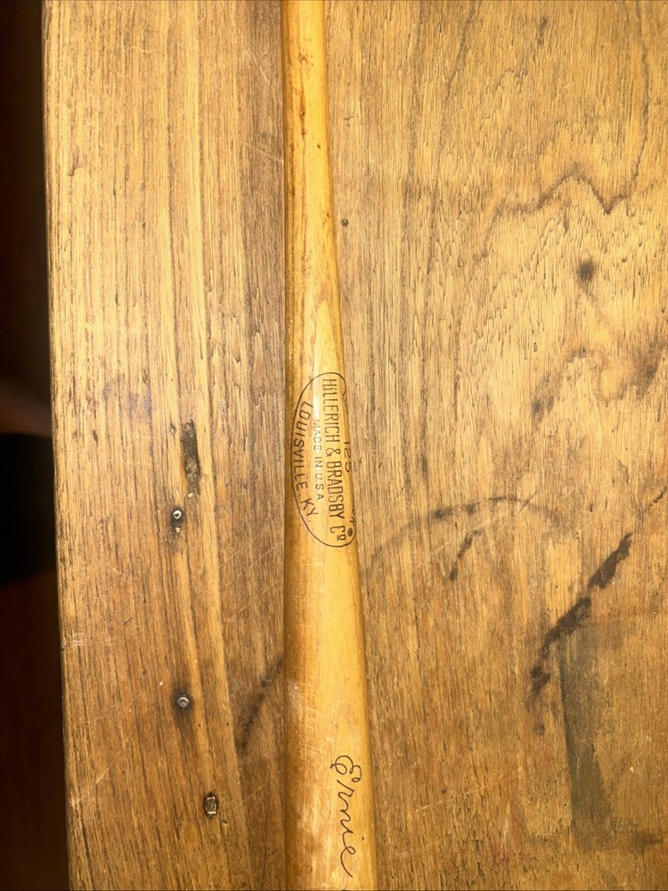 Earnie banks Baseball Bat Signed Great Condition Nice
