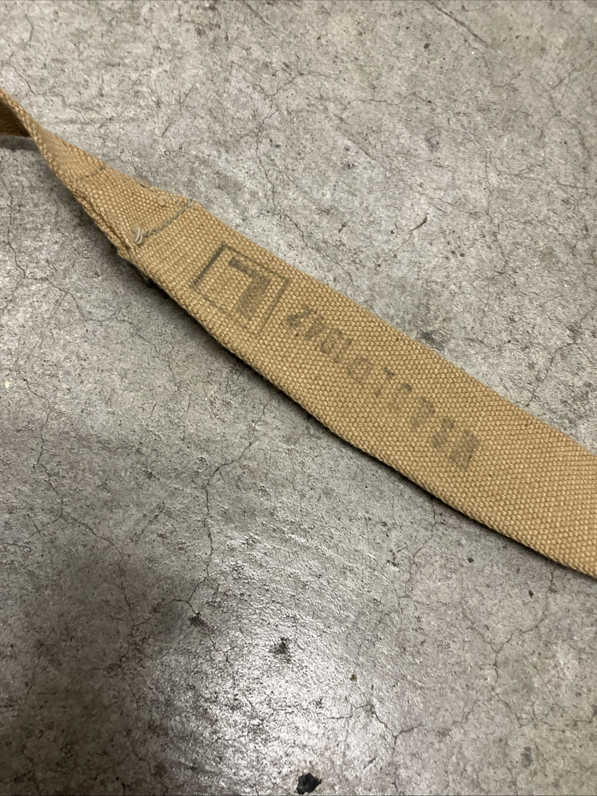 BRITISH MILITARY MAGAZINE POUCHES WITH STRAP