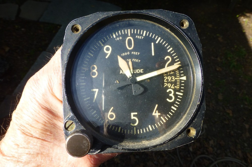 Old Kollsman altimeter, USN, Navy, 3 hands, WW2 era? World War II