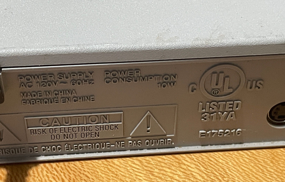 Magnavox MWD200GA Compact / Small DVD Player - No Remote - Working