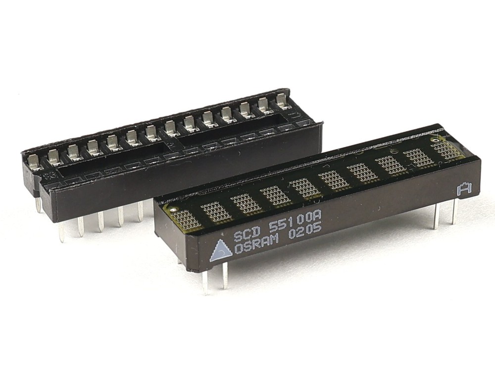 Osram SCD55100A intelligent 10-digit Dot-Matrix Display (red) and socket DIP-28