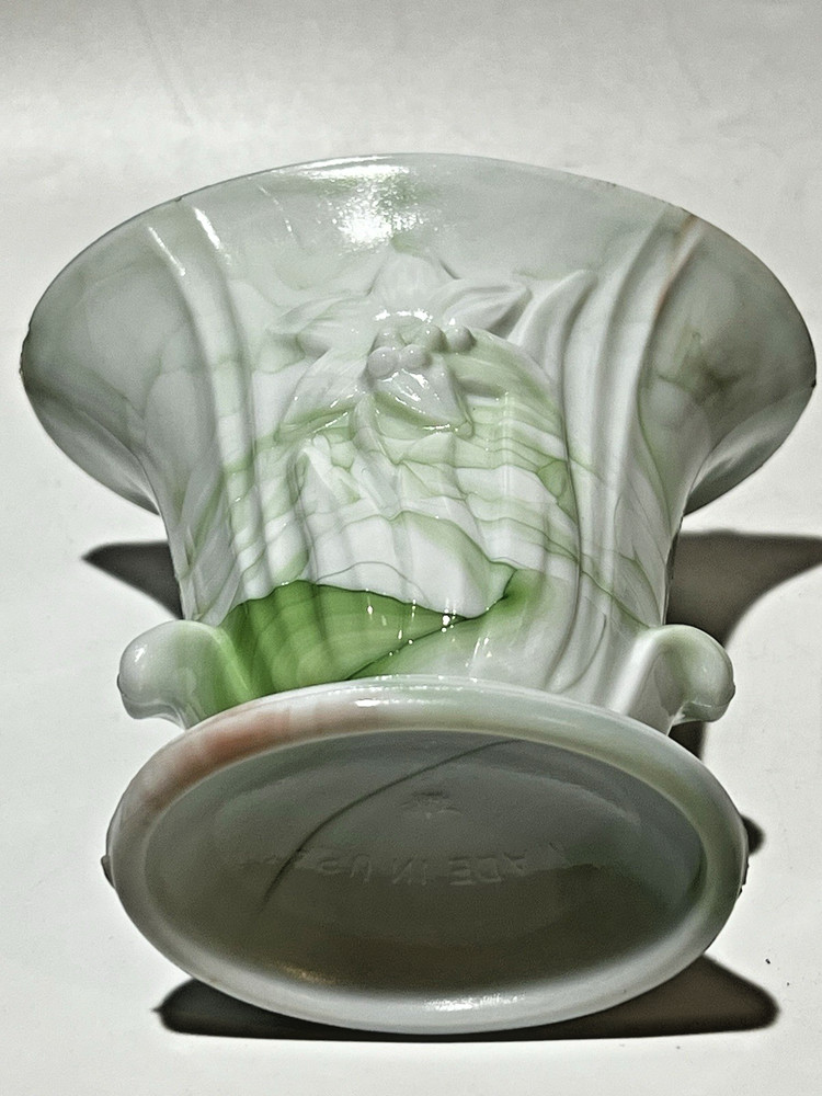 Akro Agate Slag Glass Planter Vase Lily Pattern