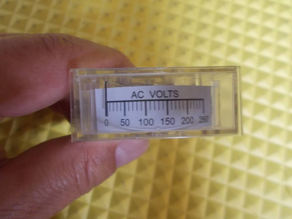 Analog AC Mini Voltmeter 0-250VAC