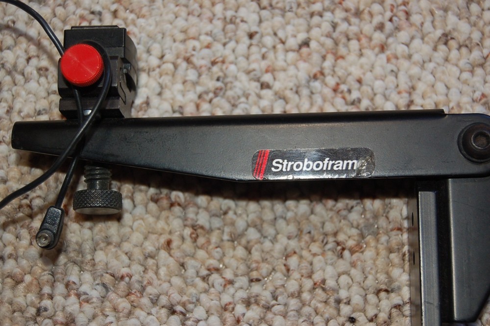 Stroboframe Quick Flip 350 Bracket for 35mm Cameras with hotshoe flash - wired
