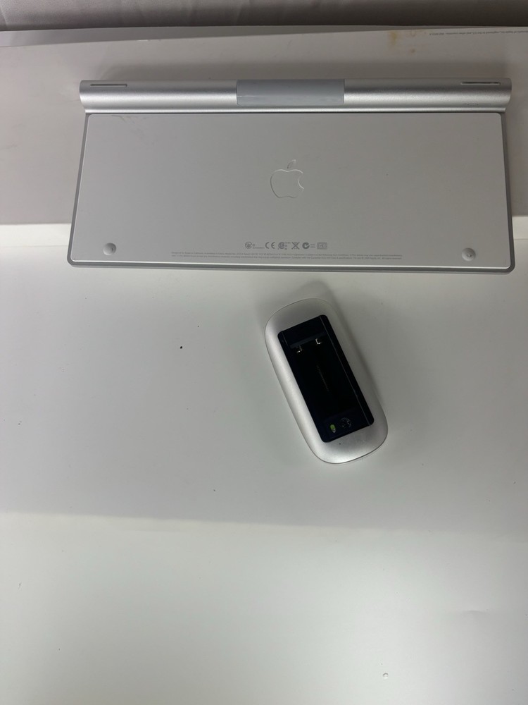 Apple Keyboard and Mouse Set