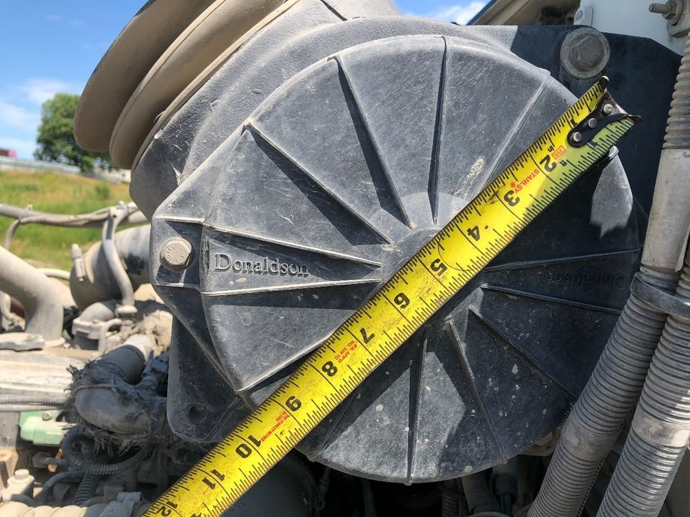 Peterbilt 348 Left/Driver Air Cleaner - Used