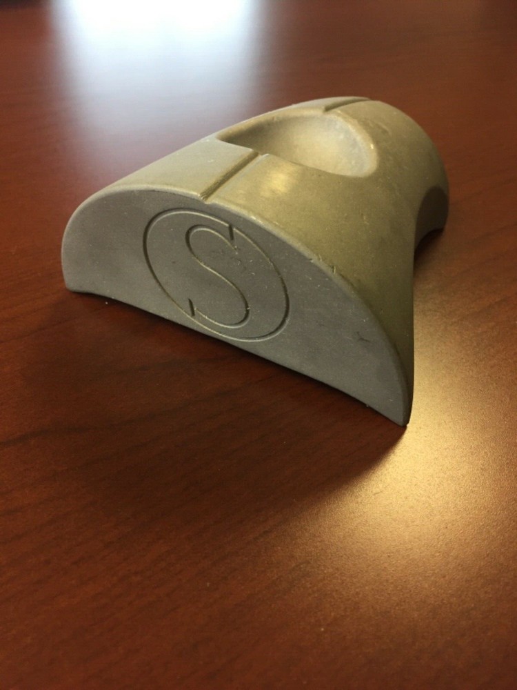 The Scuffty engineered rebounding putting trainer - Makes good putting automatic