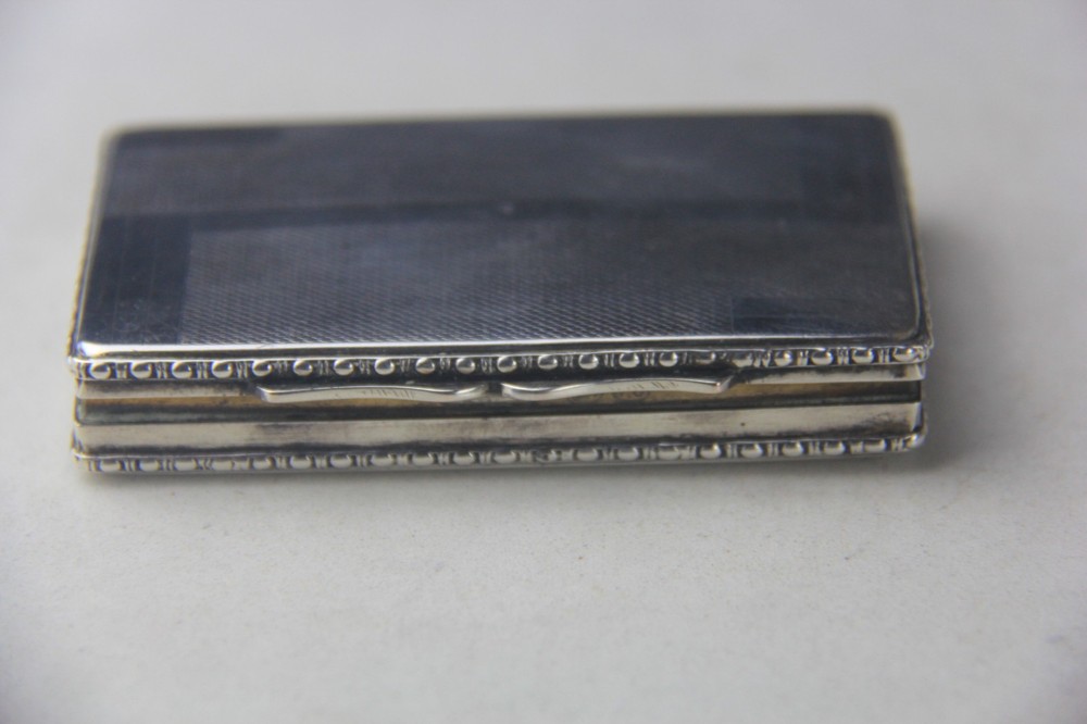 Vintage 800 Silver Compact Box
