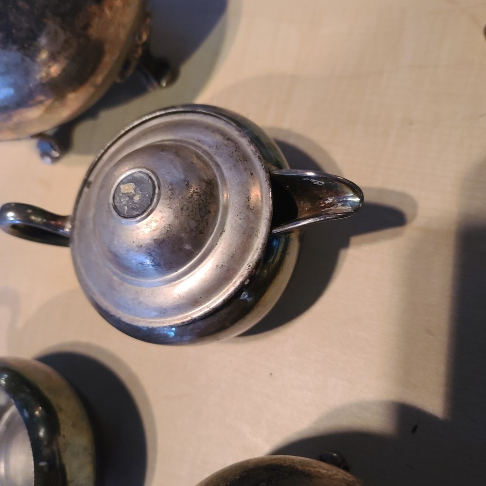 Sheridan Silverplate Tea Pot and Cups Set