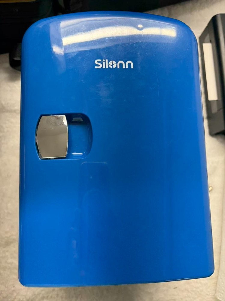 Portable mini Fridge Silonn #0221A