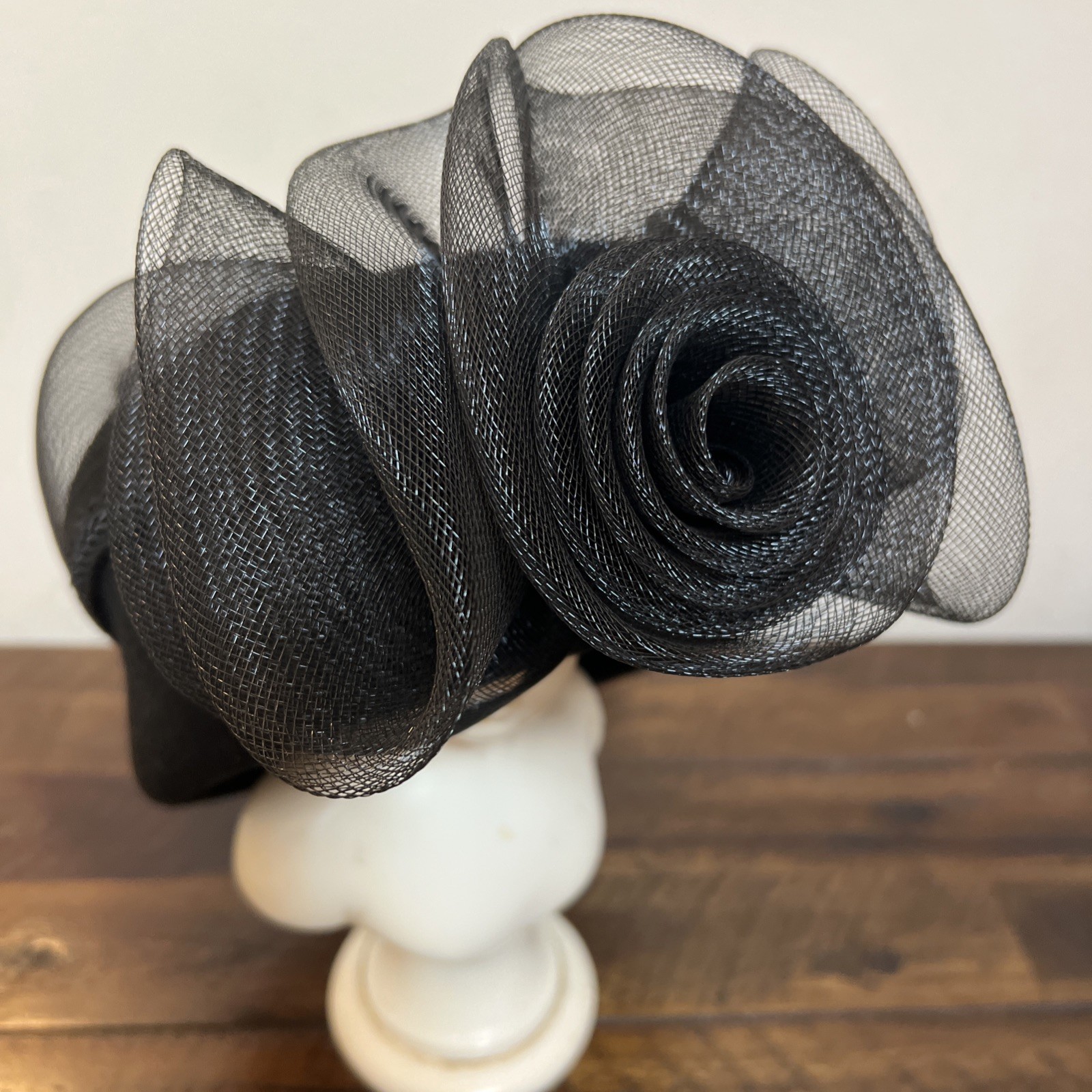 Vintage Black Wool Fascinator Hat – Retro Cocktail / Derby / 90s Y2K Style
