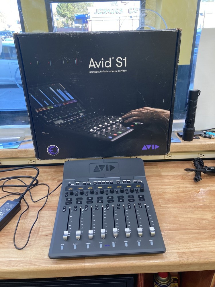 AVID S1 COMPACT 8-FADER CONTROL SURFACE-GOOD CONDITION!!!!