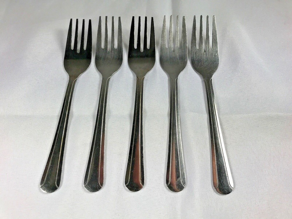 Set of 15 Qualite Dominion Silverware Dinner Flatware Serving for 5