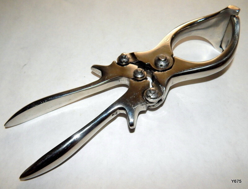 Stainless Steel Bloodless Livestock Castrating Forceps