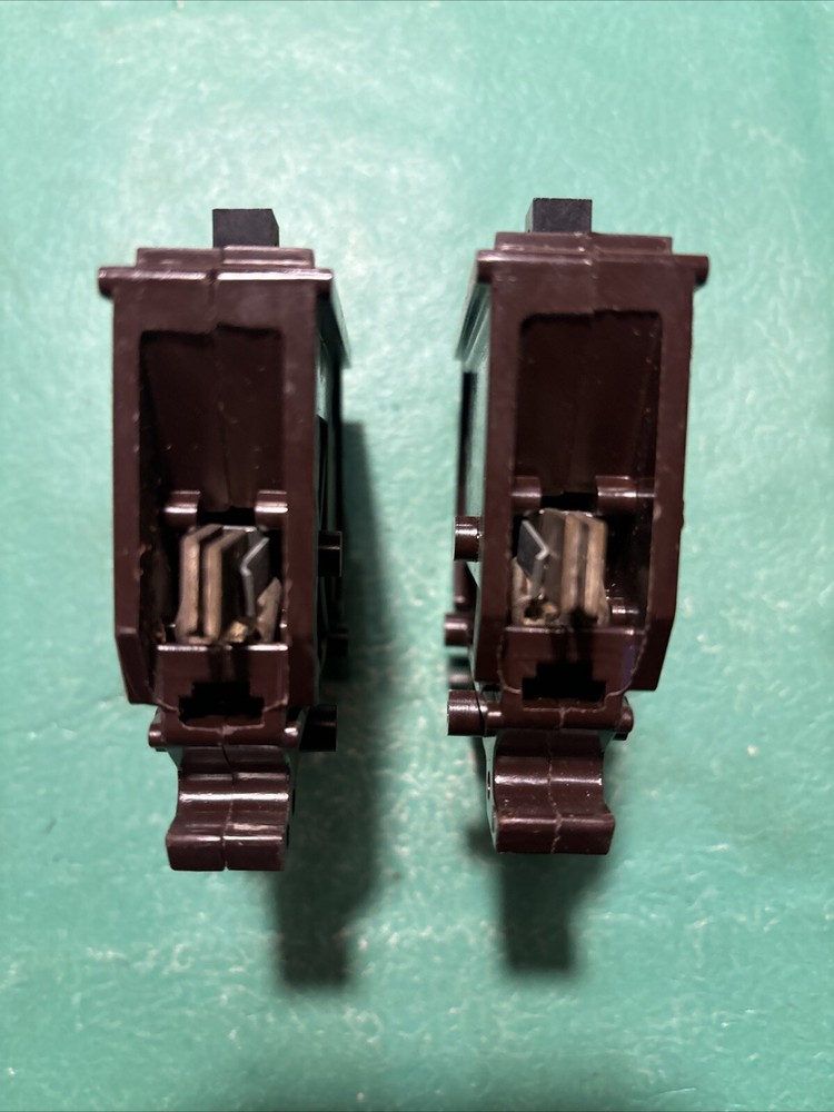 Lot Of 2 20 Amp Single Pole Breakers Continuity Tested