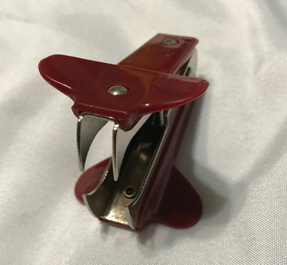 UNIVERSAL STAPLE REMOVER  3 Pack