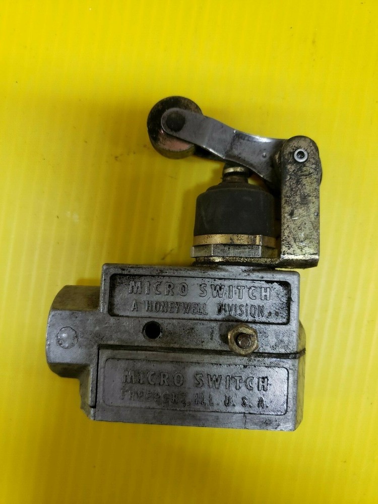 HONEYWELL MICROSWITCH BZE6-2RN2 LIMIT SWITCH ADJUSTABLE ROLLER LEVER 15A-125-480