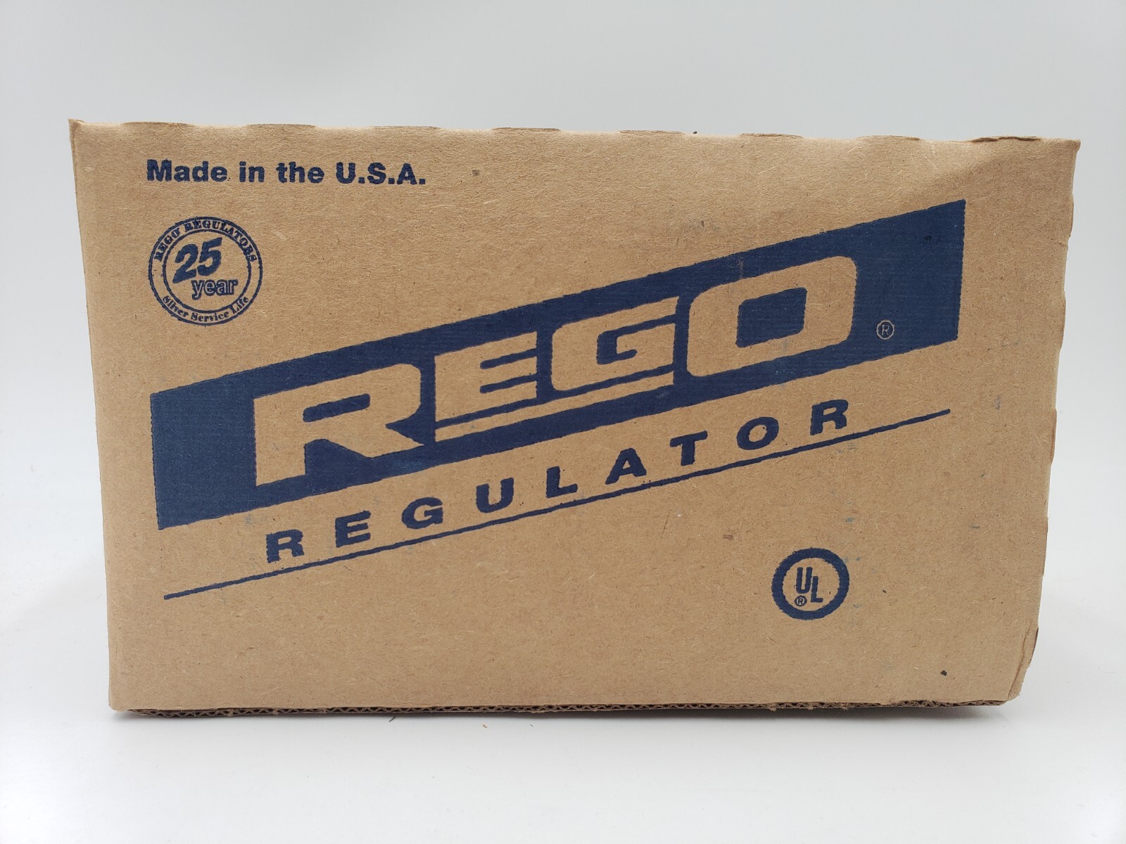 LB White Propane Regulator LP 11" WC 2nd Stage Vent Over Outlet 550-06553 3/4"