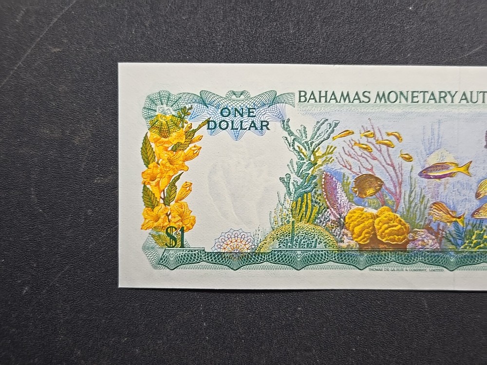1968 BAHAMAS $1 - Pick# 27 - Solid XF/AU