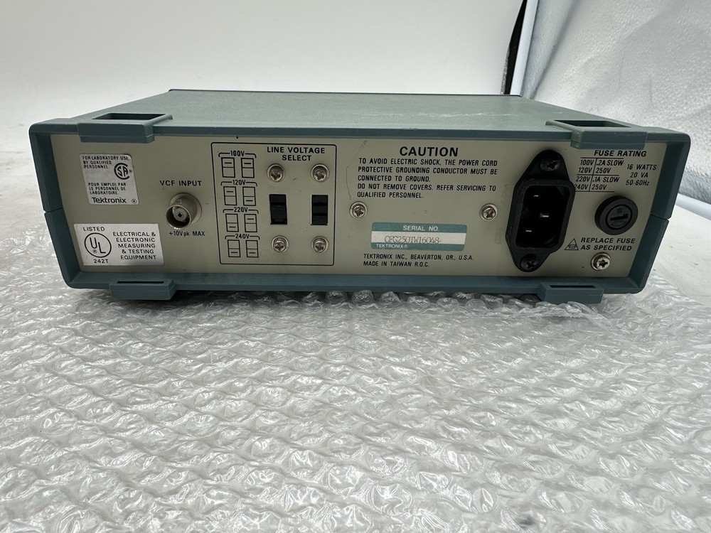 Tektronix CFG250 Function Generator 2MHz- Powers On- Not Fully Tested