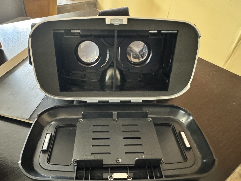 VR KIX Virtual Reality Glasses