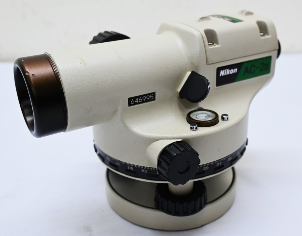 Nikon AC-2s Automatic level with hard Case.