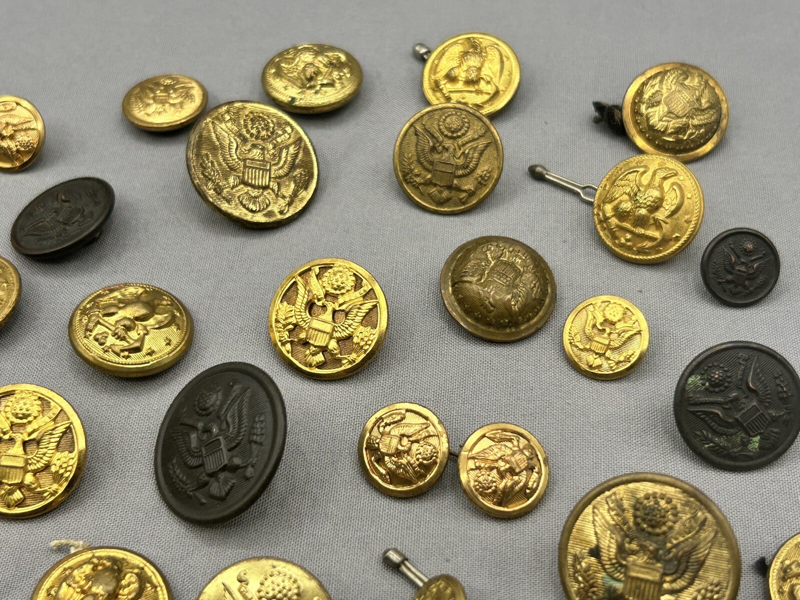 Random Lot Of (4) Original War Buttons - Military Antique Brass More Read