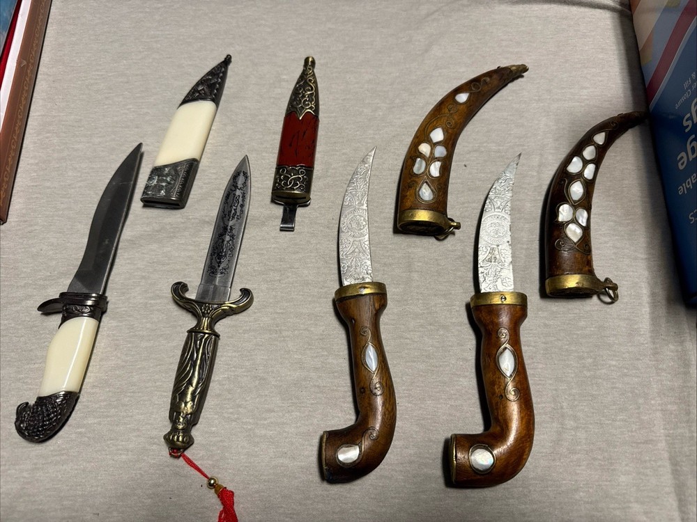 Souvenir Dagger Collection