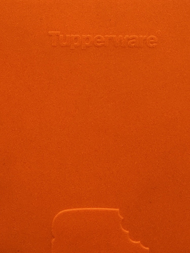 Tupperware Sandwich Keeper 3752A-4 Orange