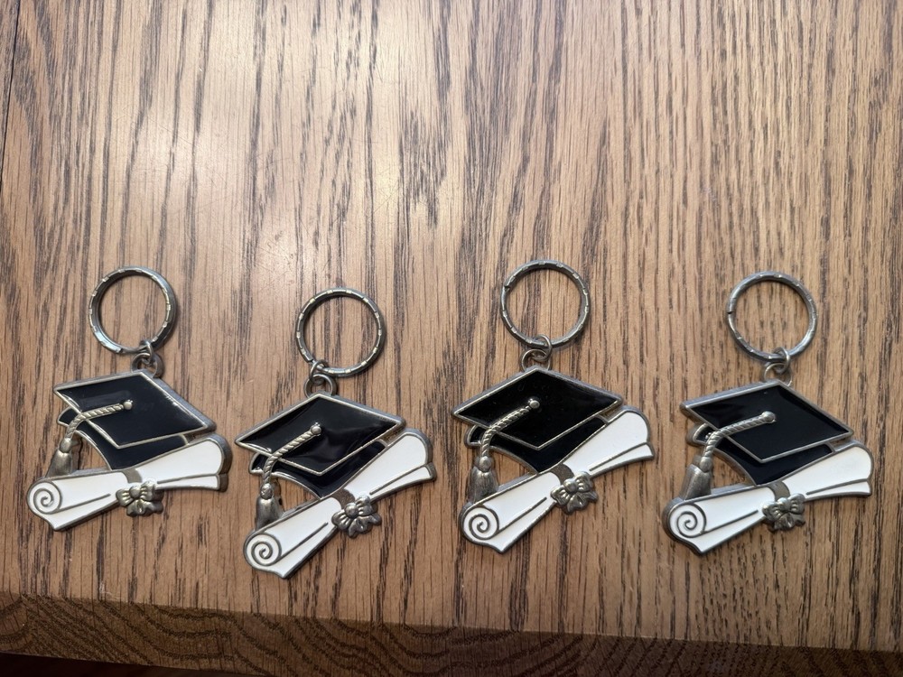 7 Graduation keychains