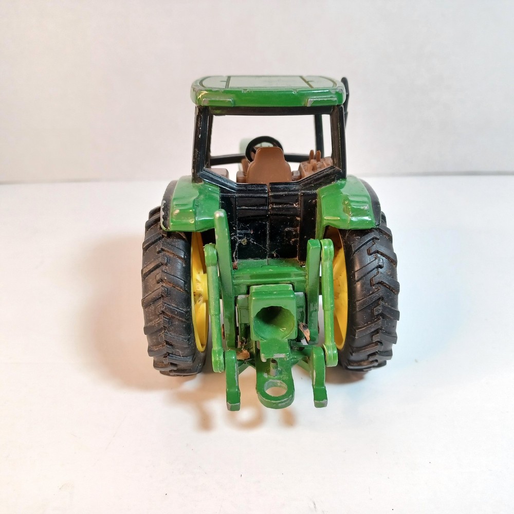 Ertl John Deere Tractor 0912Q01