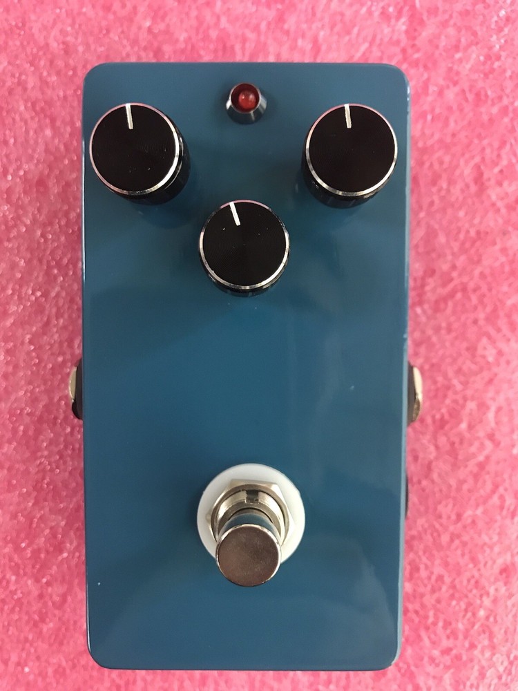Deep Blue Delay Guitar Effects Pedal Handmade Finished Board  True Bypass