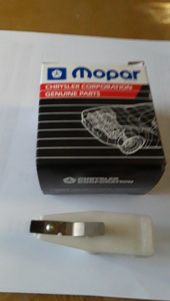 NOS Mopar Distributor Rotor 4379131
