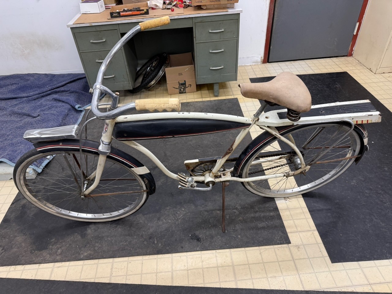 Roadmaster Vintage 1950's ? 26" Mens Straightbar Middleweight Tank Bicycle Orig