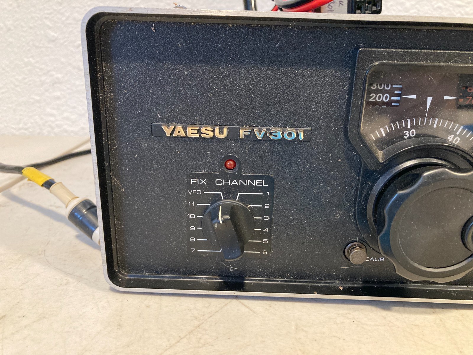 Yaesu FT-301 HF Amateur Radio Transceiver Solid-State W/ FV-301 VFO