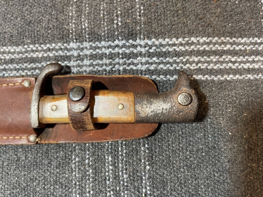 Fixed Blade Knife with Sheath !!!