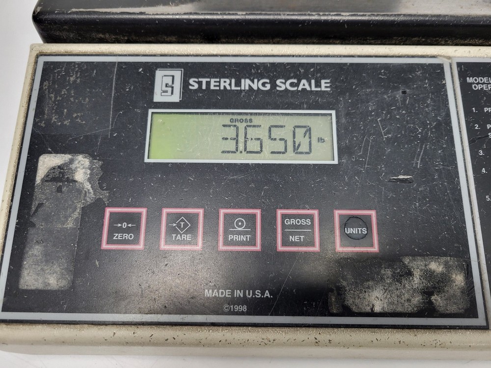 Sterling Scale Model 820 Counting Scale