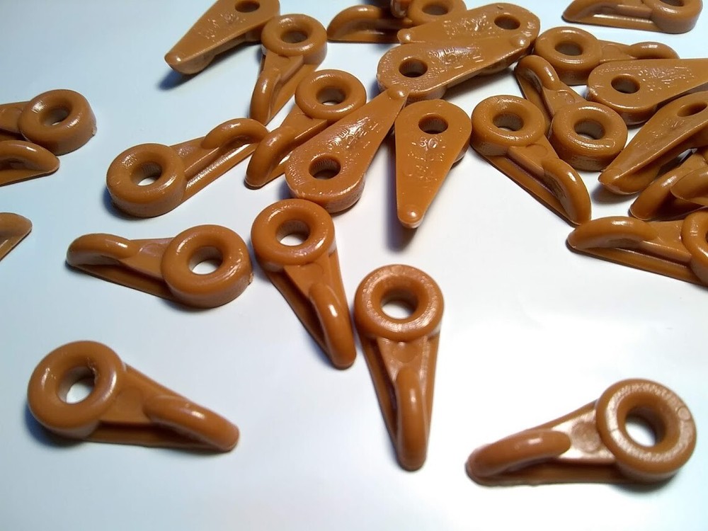 Tan PLASTIC Turnbutton Panel Retainer Clip for wood/glass panel PKG QTY 48 pc