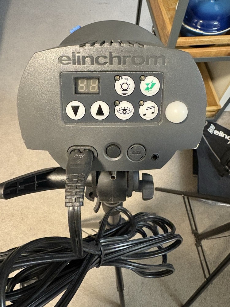 Elinchrom D-Lite RX One/One Softbox To Go Kit