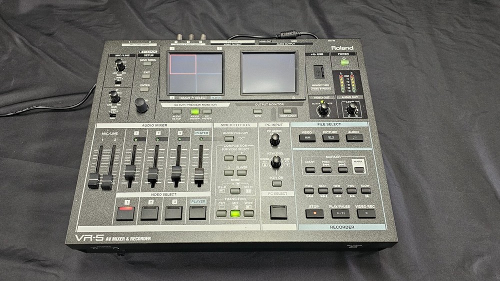 Roland VR-5 AV Mixer & Recorder - READ DESCRIPTION