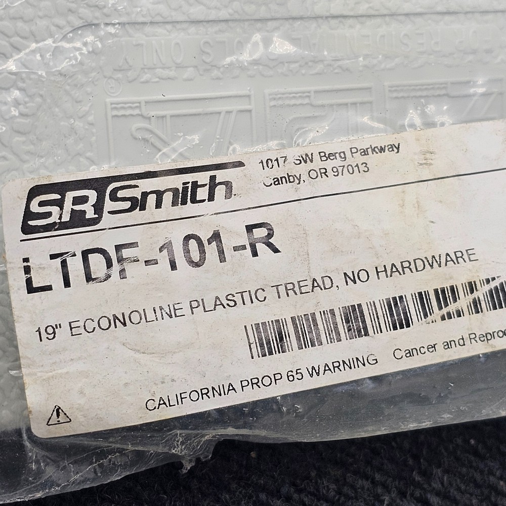 S.R. Smith SR Smith LTDF-101-R Econoline Plastic Tread Without Hardware