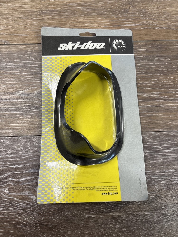 Skidoo REV Pull Start Trim Ring  502006897 ￼