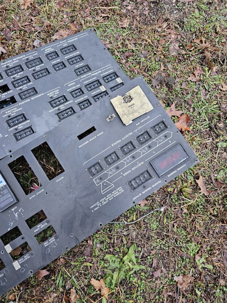 (2) NISSEI INJECTION MOLDING MACHINE CONTROL PANEL
