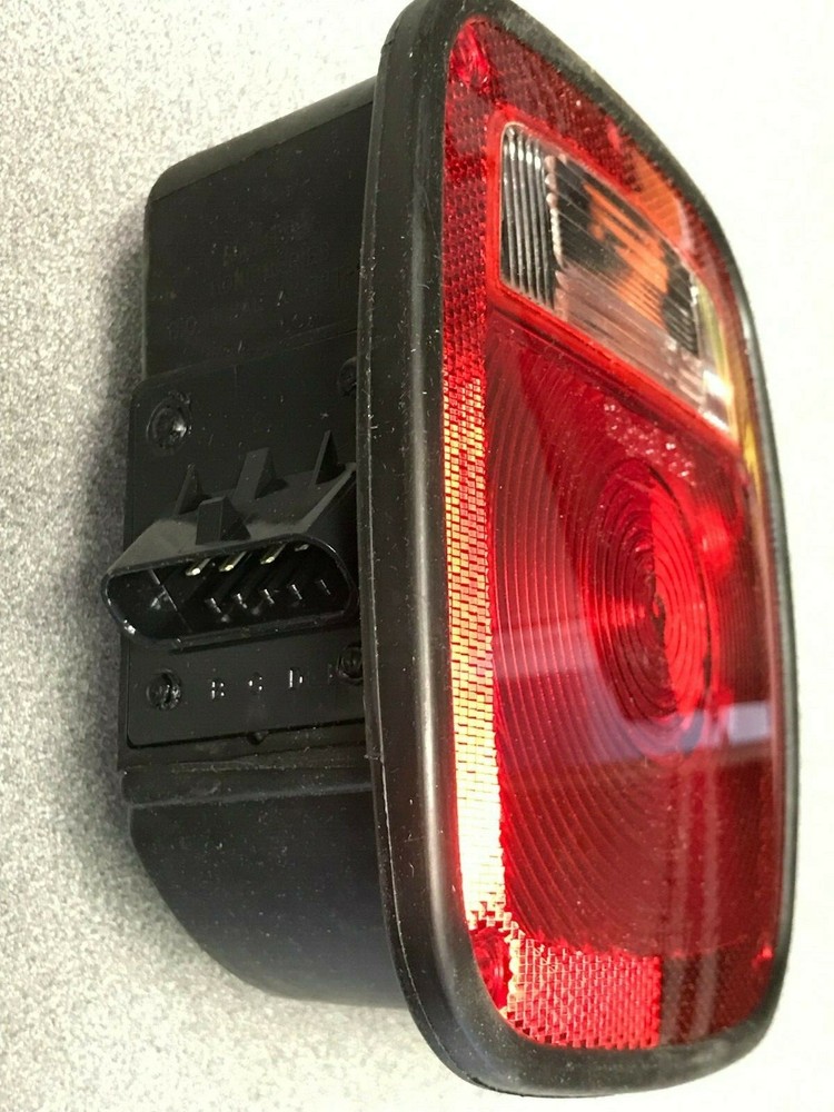 5014Y102 Signal-Stat 5"x 6" Red/Clear Rectangular Stud Mount Tail Light, New