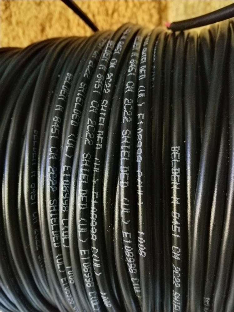 Beldon Communications Cable ~1000 ft "CF237595" "E108998"