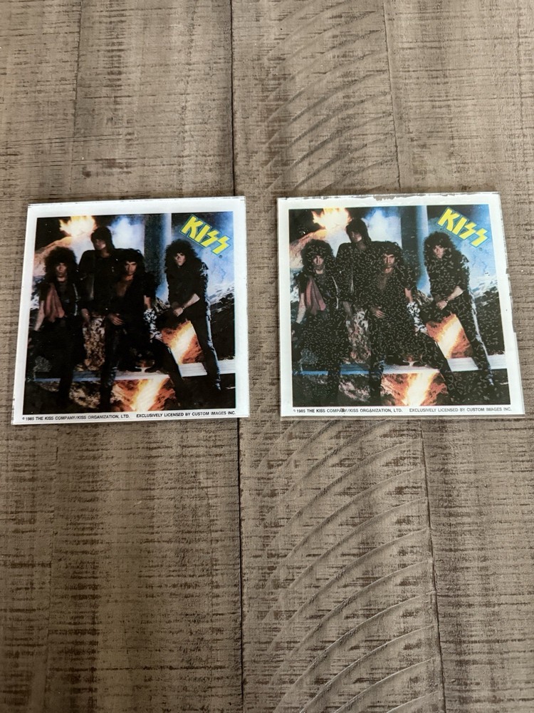 Kiss Animalize Glass Tiles 6x6