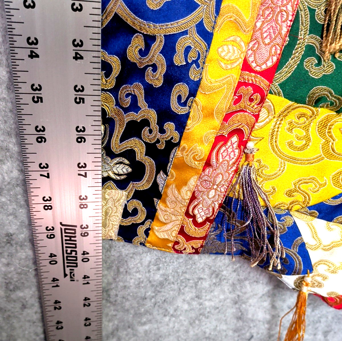 VTG Tibetan Buddhist Brocade Wall Curtain Banner Tashi Tha-Ring Altar Valance