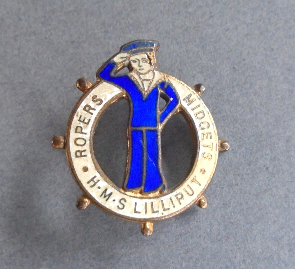 Ropers Midgets HMS Lilliput pin back