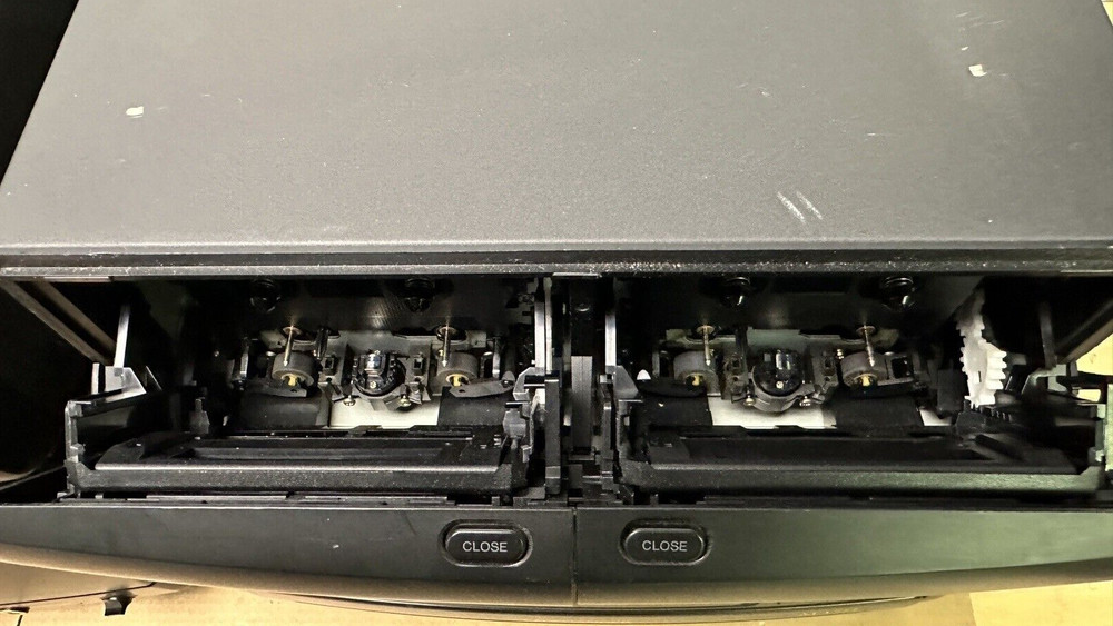 Technics SE-CH505 Component System Tuner Amp CD Changer Works with issues READ