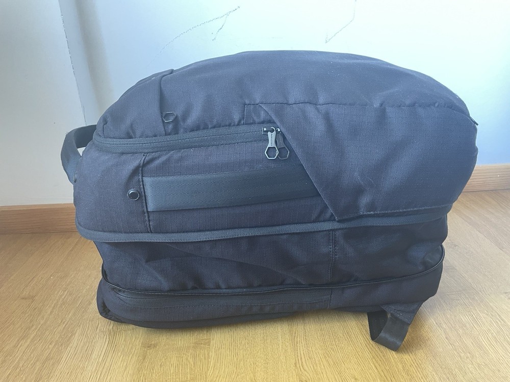 Solgaard Venture Backpack – Small Corner Tear Repaired – No FlowCloset/Bag